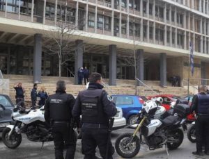 Selanik’te Mahkemelerde alarm – Bir bomba ihbarı geldi bina boşaltıldı