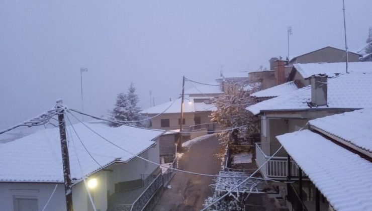 Yunanistan’a kar yağdı !