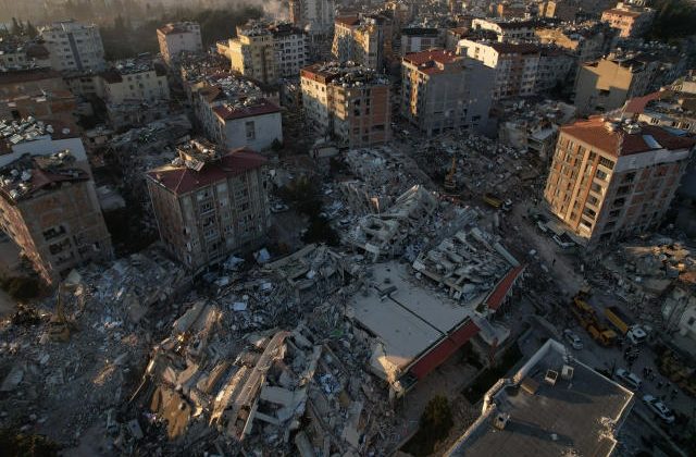 Türkiye depremi: Ölü sayısı 43 bin 556’ya ulaştı