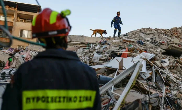 Türkiye’de deprem: Yunan ekibi uluslararası güçlerin koordinasyon çekirdeğiydi