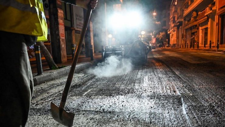 Atina belediyesinin küçük ve büyük caddelerinde yeni asfalt kaplamalar