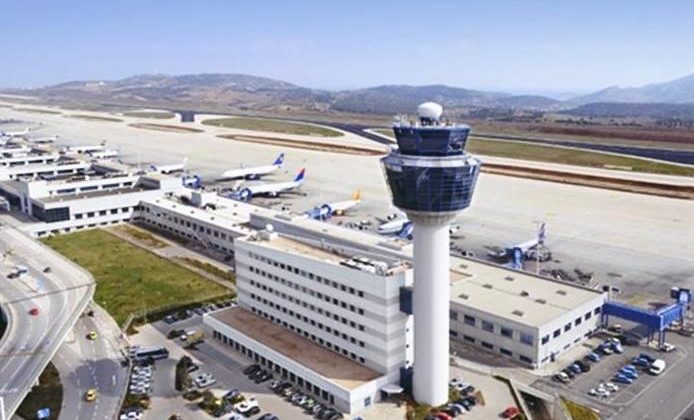 Atina Uluslararası Havalimanı idaresi, dün 16 megavatlık kendi kendini üreten ve tüketen yeni fotovoltaik parkın açılışını yaptı.
