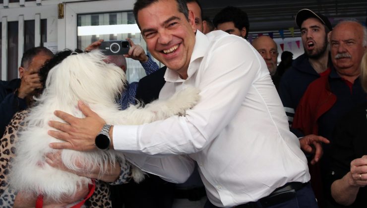 Siyasi liderler, Yunanistan’daki yasama seçimlerinde oy kullanırken daha fazla sosyal adalet sözü veriyor