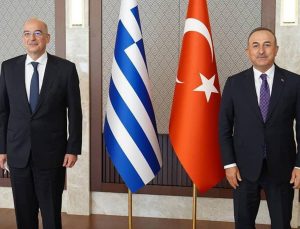 Yunanistan Dışişleri Bakanı, Türkiye Dışişleri Bakanı ile Tebrik Telefon Görüşmesi Gerçekleştirdi