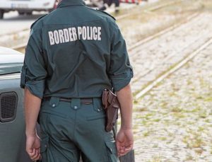 Sınır Muhafızları, Yunan-Türk Sınırındaki Şüpheli Seferlerde İnsan Ticaretine Karışmaktan Gözaltına Alınıyor