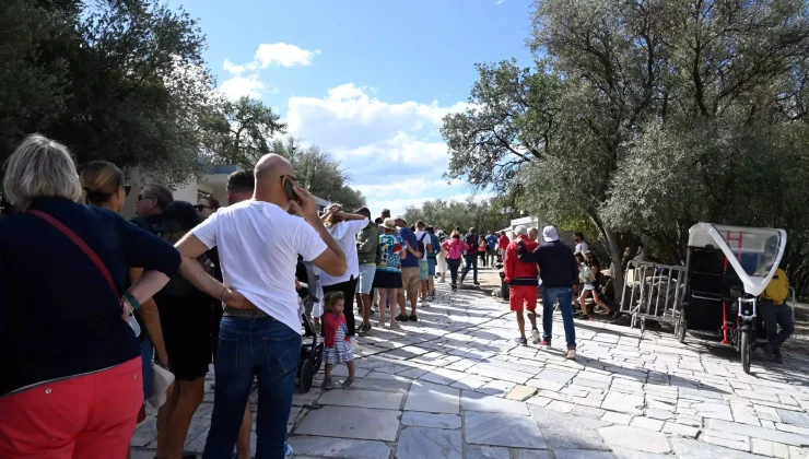 Yunanistan’da Turizm Patlaması, Pandemi Öncesi Seviyeleri Aştı