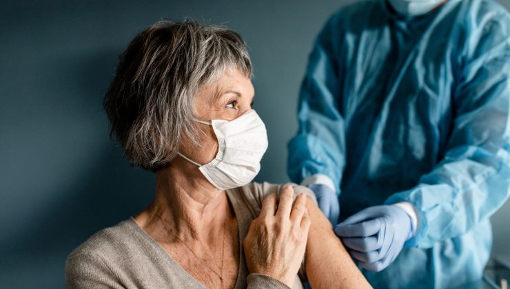 Yunanistan’da COVID-19 Vaka Sayıları ve Grip Vakaları Azaldı: EODY’nin Haftalık Raporu