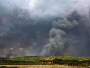 Evros Bölgesindeki Orman Yangınında Lefkimi Köyü Tehlikede – Korint’te Yeni Büyük Yangın