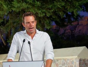 Stefanos Kasselakis: Genç Yaşta Liderlik Koltuğuna Oturan SYRIZA Genel Başkanı