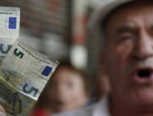 Yunanistan’da Emekli Maaşlarına Minimal Artış