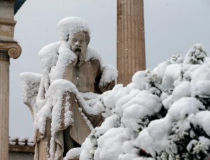 Yunanistan’da Kar Yağışı ve Soğuklar Başladı