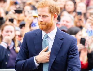 Prens Harry : İngiltere Ziyareti ve Saray Dışında Konaklama