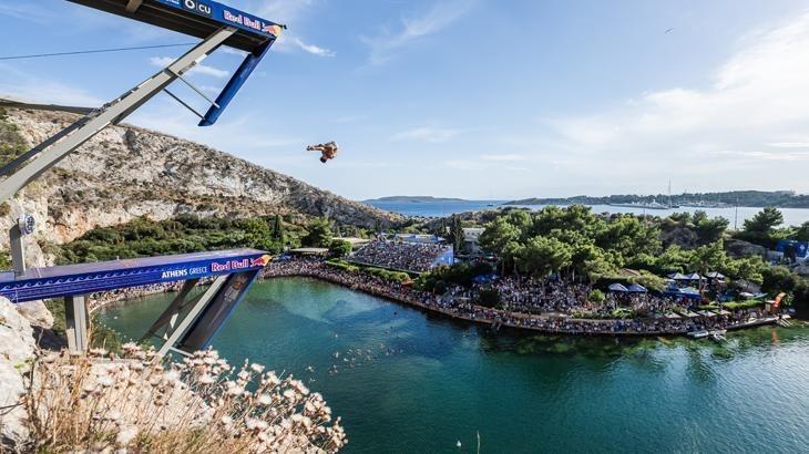 Atina’da Red Bull Cliff Diving rüzgarı!