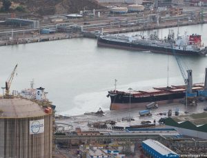 İsrail’e silah taşıyan gemilere İspanya limanları kapandı