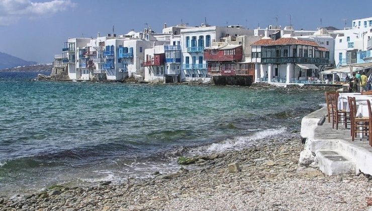 Mykonos: 300 Euro Giriş Ücretli Partilerde Vergi Kaçakçılığı