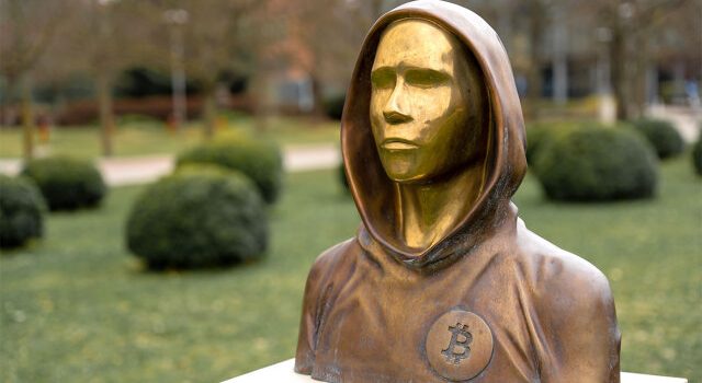 Bitcoin’in “babası” Satoshi Nakamoto’nun Bin Yüzü