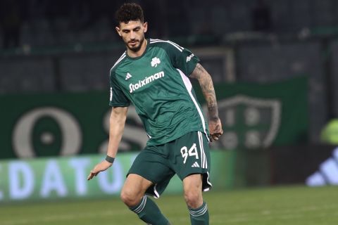 Akaydın’ın hem saha içinde hem de dışında en iyi döneminde: Eski Panathinaikos stoperinin yeni aşkı, onu psikolojik olarak zirveye taşıdı