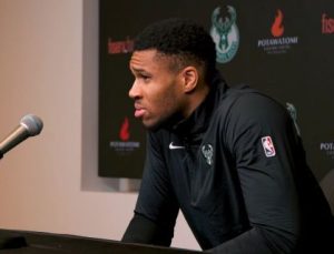 Giannis Antetokounmpo: “Tüm yaz boyunca koç Spanoulis ile şut çalıştım, kardeşlerimle oynadığım maçlardan dolayı faullere alıştım.”