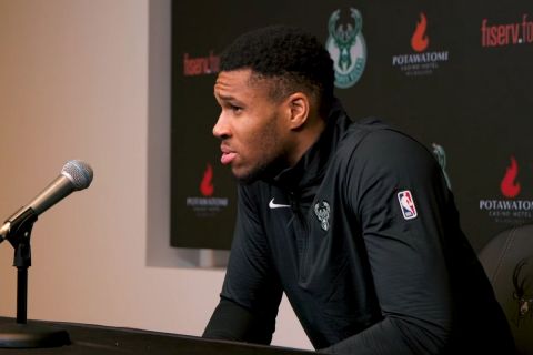 Giannis Antetokounmpo: “Tüm yaz boyunca koç Spanoulis ile şut çalıştım, kardeşlerimle oynadığım maçlardan dolayı faullere alıştım.”