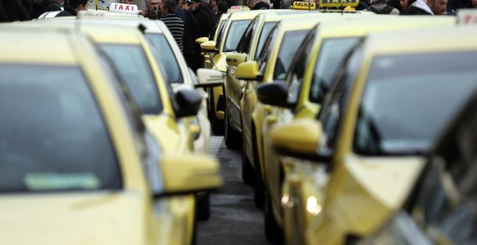 Atina’da Taksi ve Toplu Taşıma Hizmetlerindeki Güncel Durum