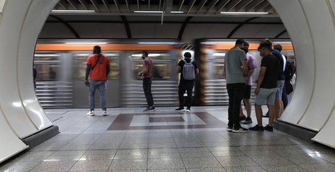 Atina: Bugün Metro, tramvay ve otobüslerde deneme olarak 24 saatlik çalışma