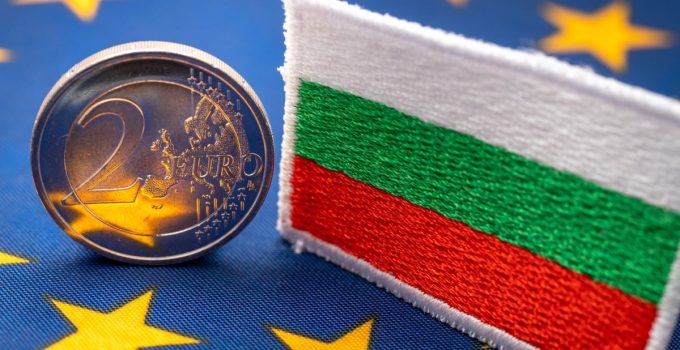 Bulgaristan: Leva geçmiş oluyor, umutlar ve korkular arasinda